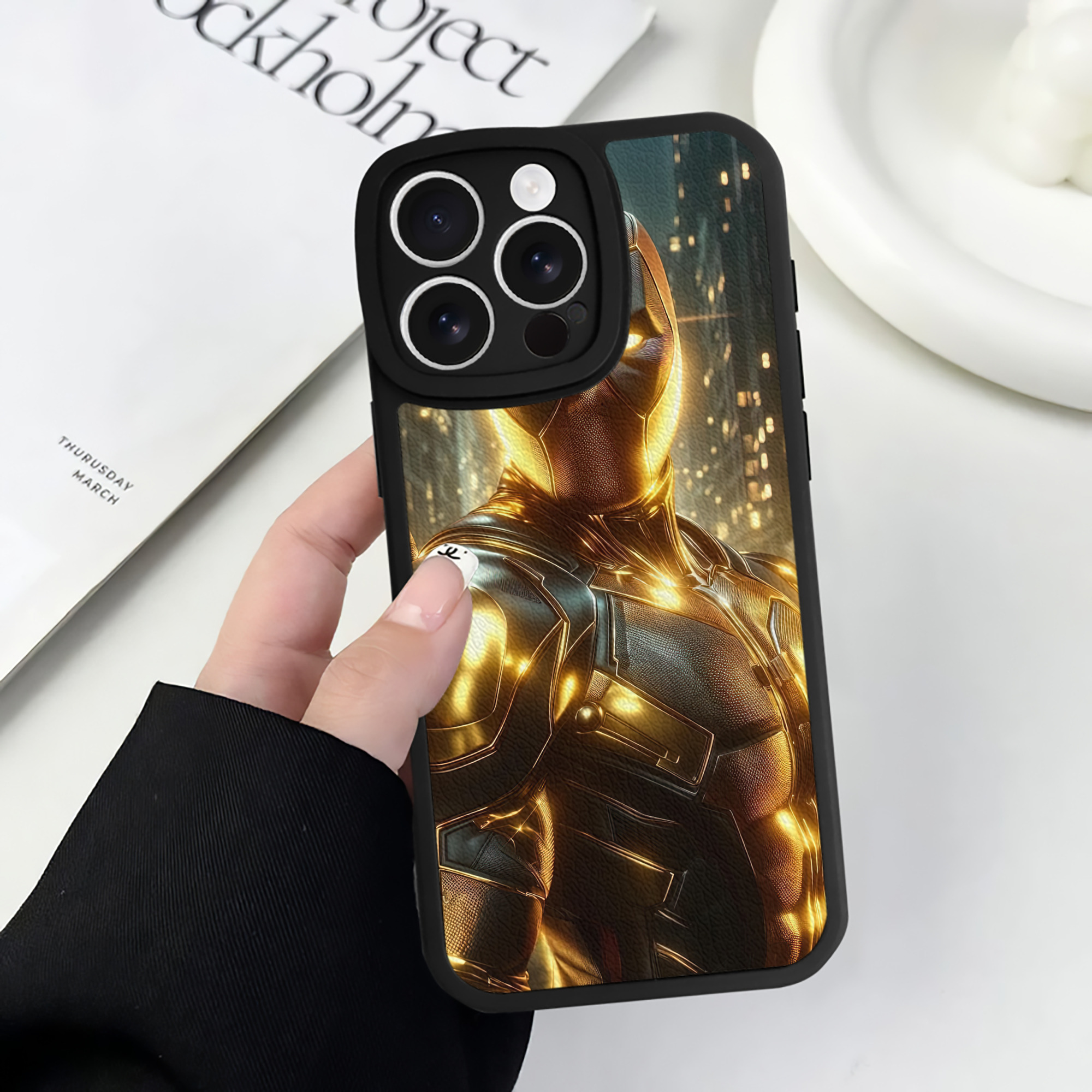 （画像用） Deadpool デッドプール 【iPhone 16シリーズ対応】シリコンスマホケース（レザー調） 材質：シリコン